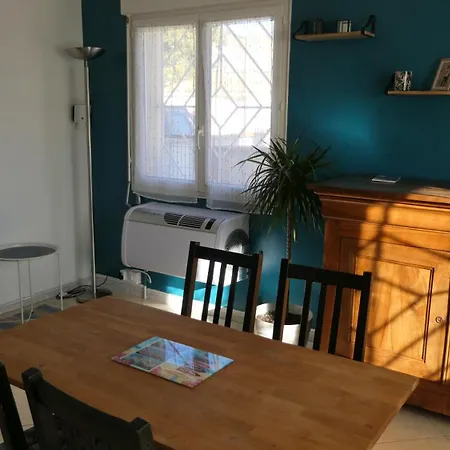 Avec Piscine Et Parking Prive Lägenhet