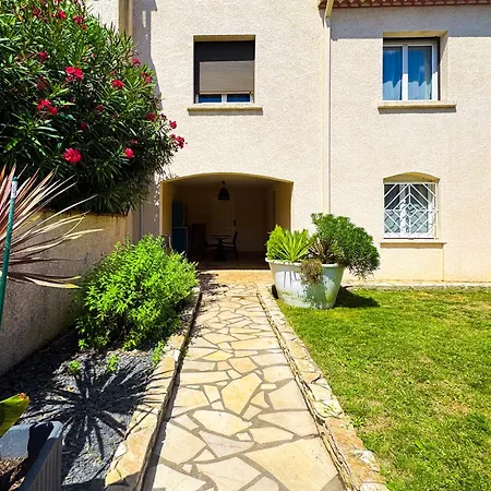 Avec Piscine Et Parking Privé Agde
