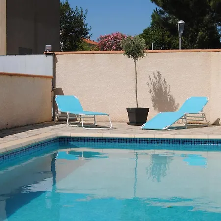 Avec Piscine Et Parking Prive * Agde