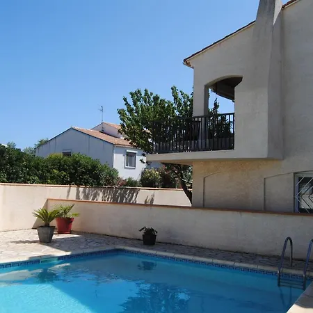 Avec Piscine Et Parking Prive Apartamento