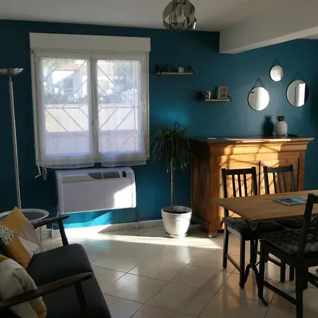 Avec Piscine Et Parking Prive Apartamento Agde